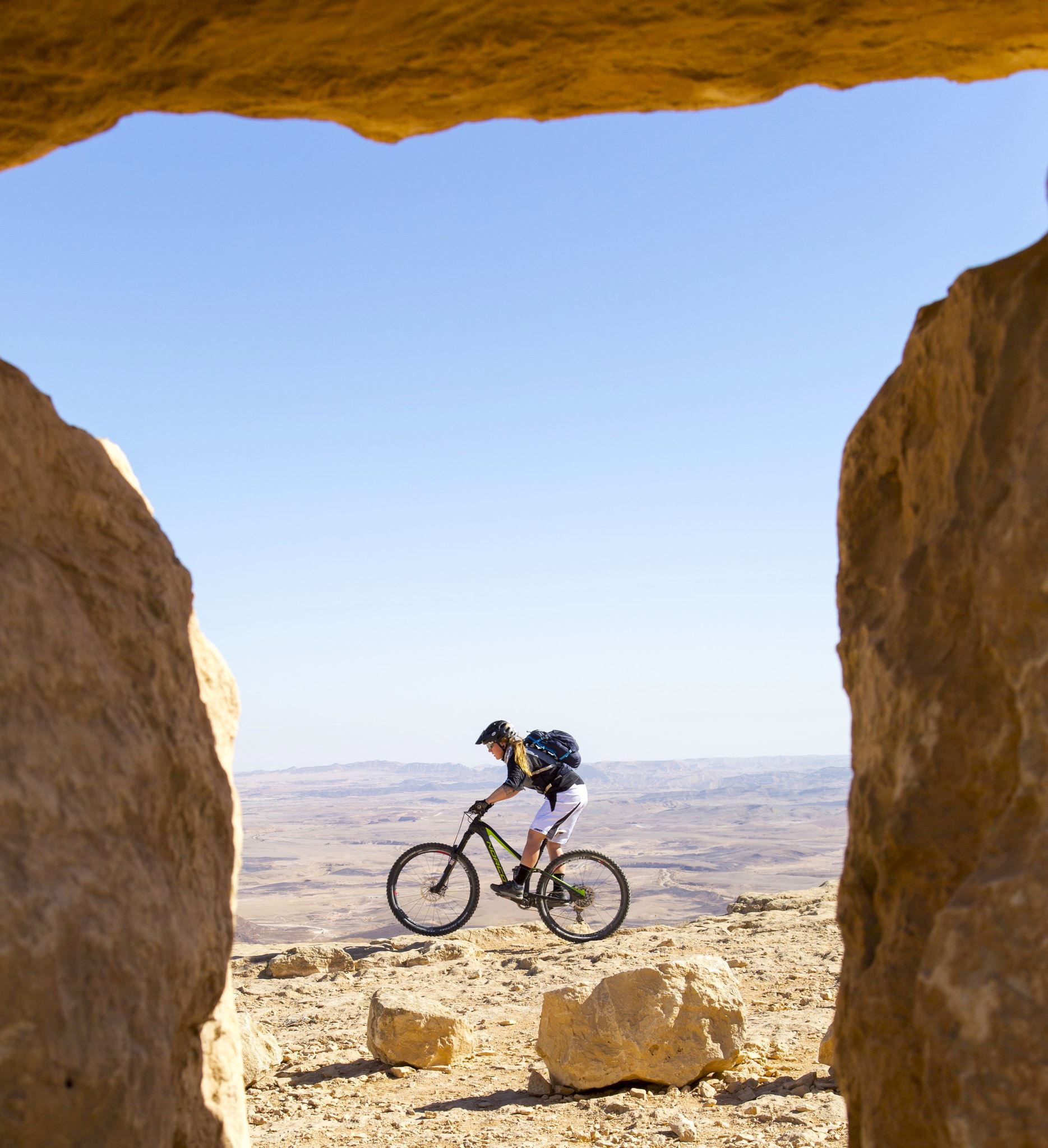 Bike riding in the Negev_Credit Alon Ron for the Israeli Ministry of Tourism