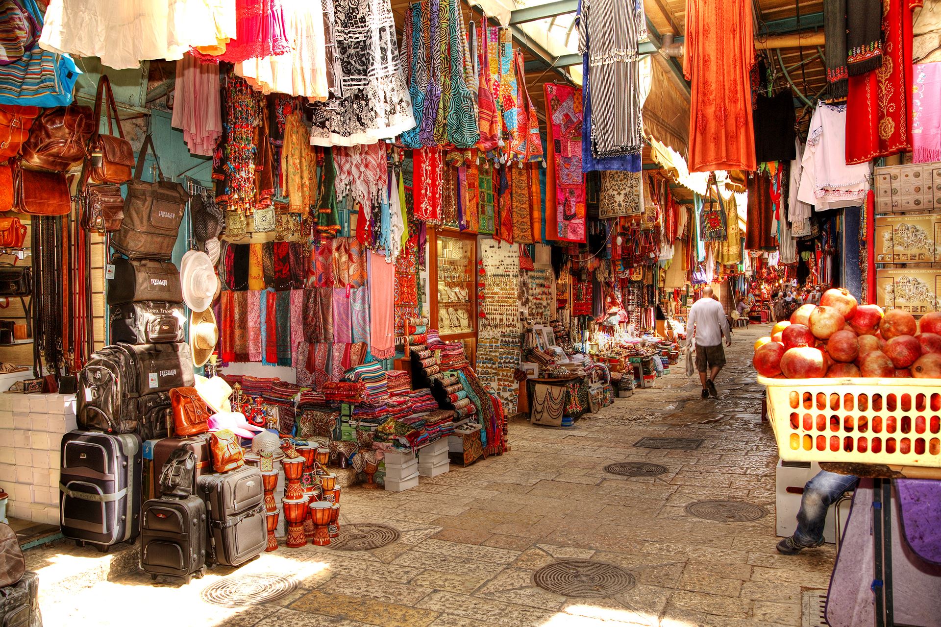 Jerusalem, Old City Market3_ Credit Noam Chen for the Israeli Ministry of Tourism