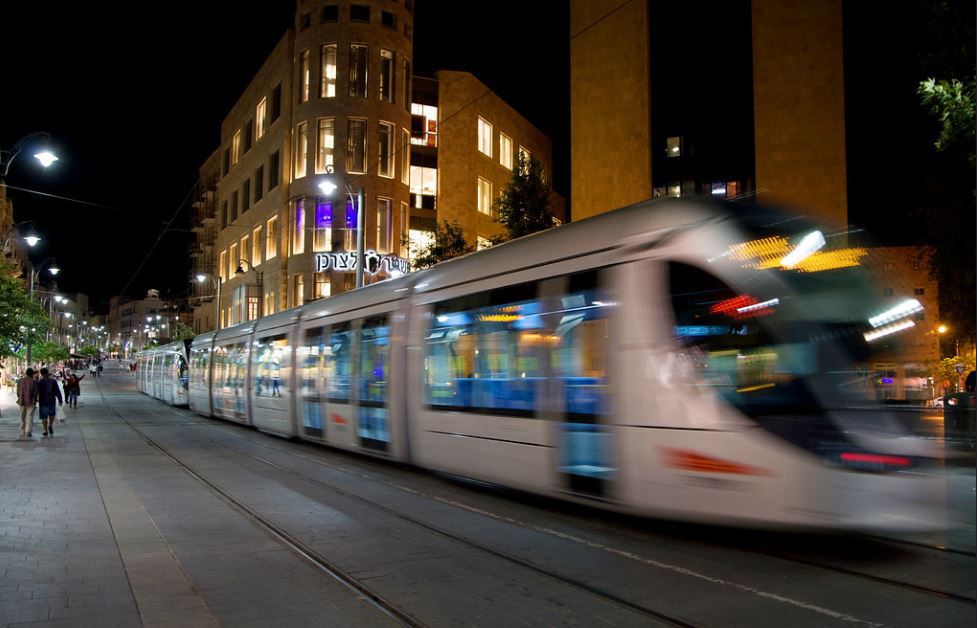 Jerusalem Light Train_ Credit Noam Chen for the Israeli Ministry of Tourism