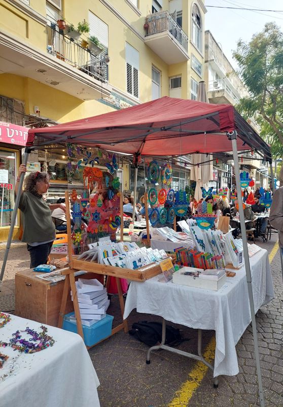 Nahalat Benyamin arts and crafts fair, Tel Aviv