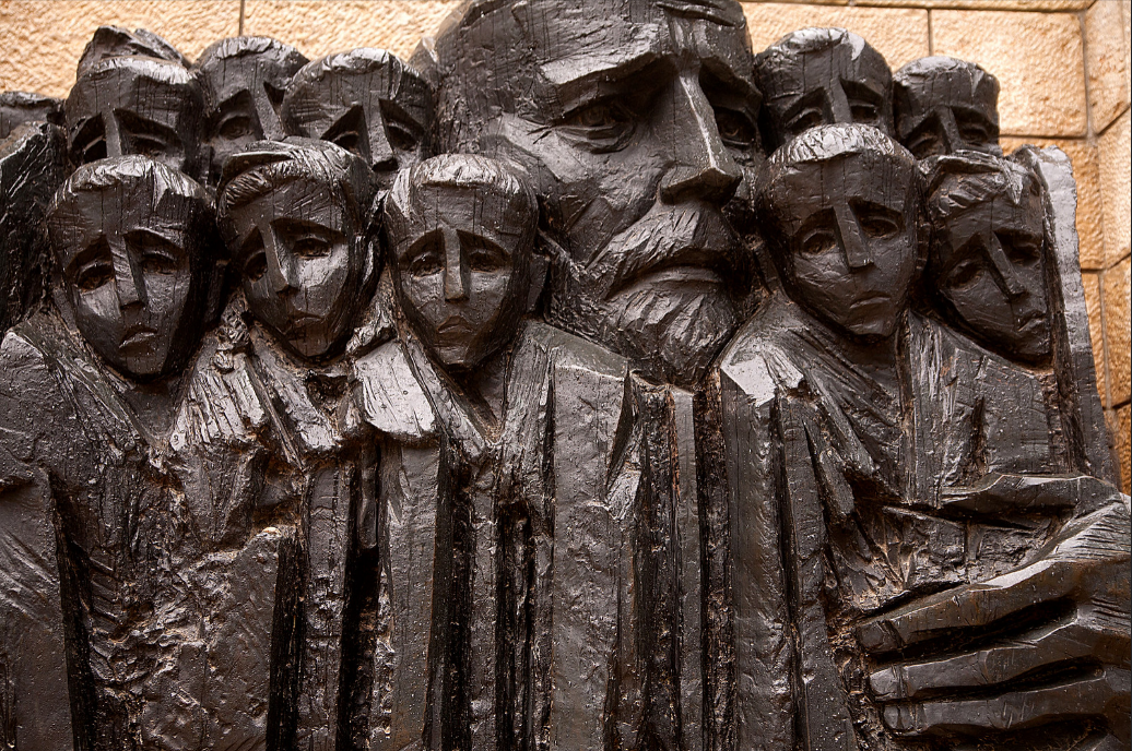 Jerusalem,-Yad-Vashem_Janusz-Korczak-Square_-Credit-Noam-Chen-for-the-Israeli-Ministry-of-Tourism